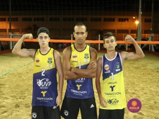 
<a style='margin-left: 5px;' class='btn btn-xs btn-social btn-facebook' href='https://www.facebook.com/sharer/sharer.php?u=https://www.boladovale.com.br/imgs/800-800-90/conteudo/fotos/1355/img7628.jpg' rel='popup' data-width='500' data-height='400'><i class='fa fa-facebook'></i>Compartilhar <span class='hidden-xs'>no Facebook</span>
</a> 
<a class='btn btn-default btn-xs' target='_blank' href='imgs/800-800-90/conteudo/fotos/1355/img7628.jpg'>
<span class='glyphicon glyphicon-cloud-download'></span> Salvar
</a> 
<span></span>