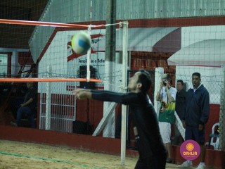 
<a style='margin-left: 5px;' class='btn btn-xs btn-social btn-facebook' href='https://www.facebook.com/sharer/sharer.php?u=https://www.boladovale.com.br/imgs/800-800-90/conteudo/fotos/1355/img8100.jpg' rel='popup' data-width='500' data-height='400'><i class='fa fa-facebook'></i>Compartilhar <span class='hidden-xs'>no Facebook</span>
</a> 
<a class='btn btn-default btn-xs' target='_blank' href='imgs/800-800-90/conteudo/fotos/1355/img8100.jpg'>
<span class='glyphicon glyphicon-cloud-download'></span> Salvar
</a> 
<span></span>