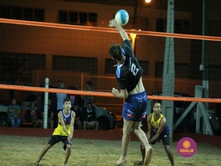 
<a style='margin-left: 5px;' class='btn btn-xs btn-social btn-facebook' href='https://www.facebook.com/sharer/sharer.php?u=https://www.boladovale.com.br/imgs/800-800-90/conteudo/fotos/1355/img8101.jpg' rel='popup' data-width='500' data-height='400'><i class='fa fa-facebook'></i>Compartilhar <span class='hidden-xs'>no Facebook</span>
</a> 
<a class='btn btn-default btn-xs' target='_blank' href='imgs/800-800-90/conteudo/fotos/1355/img8101.jpg'>
<span class='glyphicon glyphicon-cloud-download'></span> Salvar
</a> 
<span></span>