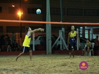 
<a style='margin-left: 5px;' class='btn btn-xs btn-social btn-facebook' href='https://www.facebook.com/sharer/sharer.php?u=https://www.boladovale.com.br/imgs/800-800-90/conteudo/fotos/1355/img8104.jpg' rel='popup' data-width='500' data-height='400'><i class='fa fa-facebook'></i>Compartilhar <span class='hidden-xs'>no Facebook</span>
</a> 
<a class='btn btn-default btn-xs' target='_blank' href='imgs/800-800-90/conteudo/fotos/1355/img8104.jpg'>
<span class='glyphicon glyphicon-cloud-download'></span> Salvar
</a> 
<span></span>