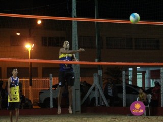 
<a style='margin-left: 5px;' class='btn btn-xs btn-social btn-facebook' href='https://www.facebook.com/sharer/sharer.php?u=https://www.boladovale.com.br/imgs/800-800-90/conteudo/fotos/1355/img8105.jpg' rel='popup' data-width='500' data-height='400'><i class='fa fa-facebook'></i>Compartilhar <span class='hidden-xs'>no Facebook</span>
</a> 
<a class='btn btn-default btn-xs' target='_blank' href='imgs/800-800-90/conteudo/fotos/1355/img8105.jpg'>
<span class='glyphicon glyphicon-cloud-download'></span> Salvar
</a> 
<span></span>