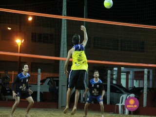 
<a style='margin-left: 5px;' class='btn btn-xs btn-social btn-facebook' href='https://www.facebook.com/sharer/sharer.php?u=https://www.boladovale.com.br/imgs/800-800-90/conteudo/fotos/1355/img8108.jpg' rel='popup' data-width='500' data-height='400'><i class='fa fa-facebook'></i>Compartilhar <span class='hidden-xs'>no Facebook</span>
</a> 
<a class='btn btn-default btn-xs' target='_blank' href='imgs/800-800-90/conteudo/fotos/1355/img8108.jpg'>
<span class='glyphicon glyphicon-cloud-download'></span> Salvar
</a> 
<span></span>