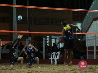 
<a style='margin-left: 5px;' class='btn btn-xs btn-social btn-facebook' href='https://www.facebook.com/sharer/sharer.php?u=https://www.boladovale.com.br/imgs/800-800-90/conteudo/fotos/1355/img8115.jpg' rel='popup' data-width='500' data-height='400'><i class='fa fa-facebook'></i>Compartilhar <span class='hidden-xs'>no Facebook</span>
</a> 
<a class='btn btn-default btn-xs' target='_blank' href='imgs/800-800-90/conteudo/fotos/1355/img8115.jpg'>
<span class='glyphicon glyphicon-cloud-download'></span> Salvar
</a> 
<span></span>