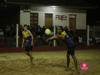 
<a style='margin-left: 5px;' class='btn btn-xs btn-social btn-facebook' href='https://www.facebook.com/sharer/sharer.php?u=https://www.boladovale.com.br/imgs/800-800-90/conteudo/fotos/1355/mg7691.jpg' rel='popup' data-width='500' data-height='400'><i class='fa fa-facebook'></i>Compartilhar <span class='hidden-xs'>no Facebook</span>
</a> 
<a class='btn btn-default btn-xs' target='_blank' href='imgs/800-800-90/conteudo/fotos/1355/mg7691.jpg'>
<span class='glyphicon glyphicon-cloud-download'></span> Salvar
</a> 
<span></span>