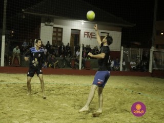
<a style='margin-left: 5px;' class='btn btn-xs btn-social btn-facebook' href='https://www.facebook.com/sharer/sharer.php?u=https://www.boladovale.com.br/imgs/800-800-90/conteudo/fotos/1355/mg7712.jpg' rel='popup' data-width='500' data-height='400'><i class='fa fa-facebook'></i>Compartilhar <span class='hidden-xs'>no Facebook</span>
</a> 
<a class='btn btn-default btn-xs' target='_blank' href='imgs/800-800-90/conteudo/fotos/1355/mg7712.jpg'>
<span class='glyphicon glyphicon-cloud-download'></span> Salvar
</a> 
<span></span>