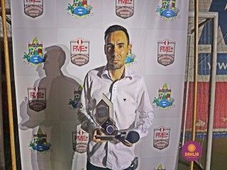 
<a style='margin-left: 5px;' class='btn btn-xs btn-social btn-facebook' href='https://www.facebook.com/sharer/sharer.php?u=https://www.boladovale.com.br/imgs/800-800-90/conteudo/fotos/1357/img7762.jpg' rel='popup' data-width='500' data-height='400'><i class='fa fa-facebook'></i>Compartilhar <span class='hidden-xs'>no Facebook</span>
</a> 
<a class='btn btn-default btn-xs' target='_blank' href='imgs/800-800-90/conteudo/fotos/1357/img7762.jpg'>
<span class='glyphicon glyphicon-cloud-download'></span> Salvar
</a> 
<span></span>