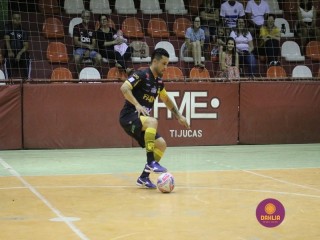 
<a style='margin-left: 5px;' class='btn btn-xs btn-social btn-facebook' href='https://www.facebook.com/sharer/sharer.php?u=https://www.boladovale.com.br/imgs/800-800-90/conteudo/fotos/1358/img7892.jpg' rel='popup' data-width='500' data-height='400'><i class='fa fa-facebook'></i>Compartilhar <span class='hidden-xs'>no Facebook</span>
</a> 
<a class='btn btn-default btn-xs' target='_blank' href='imgs/800-800-90/conteudo/fotos/1358/img7892.jpg'>
<span class='glyphicon glyphicon-cloud-download'></span> Salvar
</a> 
<span></span>