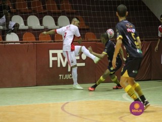 
<a style='margin-left: 5px;' class='btn btn-xs btn-social btn-facebook' href='https://www.facebook.com/sharer/sharer.php?u=https://www.boladovale.com.br/imgs/800-800-90/conteudo/fotos/1358/img7985.jpg' rel='popup' data-width='500' data-height='400'><i class='fa fa-facebook'></i>Compartilhar <span class='hidden-xs'>no Facebook</span>
</a> 
<a class='btn btn-default btn-xs' target='_blank' href='imgs/800-800-90/conteudo/fotos/1358/img7985.jpg'>
<span class='glyphicon glyphicon-cloud-download'></span> Salvar
</a> 
<span></span>