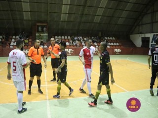 
<a style='margin-left: 5px;' class='btn btn-xs btn-social btn-facebook' href='https://www.facebook.com/sharer/sharer.php?u=https://www.boladovale.com.br/imgs/800-800-90/conteudo/fotos/1358/img8002.jpg' rel='popup' data-width='500' data-height='400'><i class='fa fa-facebook'></i>Compartilhar <span class='hidden-xs'>no Facebook</span>
</a> 
<a class='btn btn-default btn-xs' target='_blank' href='imgs/800-800-90/conteudo/fotos/1358/img8002.jpg'>
<span class='glyphicon glyphicon-cloud-download'></span> Salvar
</a> 
<span></span>