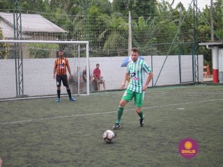 
<a style='margin-left: 5px;' class='btn btn-xs btn-social btn-facebook' href='https://www.facebook.com/sharer/sharer.php?u=https://www.boladovale.com.br/imgs/800-800-90/conteudo/fotos/1359/img8188.jpg' rel='popup' data-width='500' data-height='400'><i class='fa fa-facebook'></i>Compartilhar <span class='hidden-xs'>no Facebook</span>
</a> 
<a class='btn btn-default btn-xs' target='_blank' href='imgs/800-800-90/conteudo/fotos/1359/img8188.jpg'>
<span class='glyphicon glyphicon-cloud-download'></span> Salvar
</a> 
<span></span>