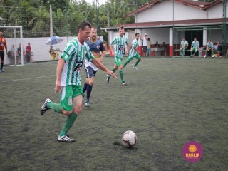 
<a style='margin-left: 5px;' class='btn btn-xs btn-social btn-facebook' href='https://www.facebook.com/sharer/sharer.php?u=https://www.boladovale.com.br/imgs/800-800-90/conteudo/fotos/1359/img8196.jpg' rel='popup' data-width='500' data-height='400'><i class='fa fa-facebook'></i>Compartilhar <span class='hidden-xs'>no Facebook</span>
</a> 
<a class='btn btn-default btn-xs' target='_blank' href='imgs/800-800-90/conteudo/fotos/1359/img8196.jpg'>
<span class='glyphicon glyphicon-cloud-download'></span> Salvar
</a> 
<span></span>