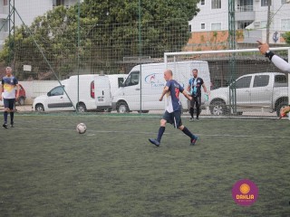 
<a style='margin-left: 5px;' class='btn btn-xs btn-social btn-facebook' href='https://www.facebook.com/sharer/sharer.php?u=https://www.boladovale.com.br/imgs/800-800-90/conteudo/fotos/1359/img8201.jpg' rel='popup' data-width='500' data-height='400'><i class='fa fa-facebook'></i>Compartilhar <span class='hidden-xs'>no Facebook</span>
</a> 
<a class='btn btn-default btn-xs' target='_blank' href='imgs/800-800-90/conteudo/fotos/1359/img8201.jpg'>
<span class='glyphicon glyphicon-cloud-download'></span> Salvar
</a> 
<span></span>