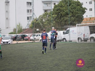 
<a style='margin-left: 5px;' class='btn btn-xs btn-social btn-facebook' href='https://www.facebook.com/sharer/sharer.php?u=https://www.boladovale.com.br/imgs/800-800-90/conteudo/fotos/1359/img8212.jpg' rel='popup' data-width='500' data-height='400'><i class='fa fa-facebook'></i>Compartilhar <span class='hidden-xs'>no Facebook</span>
</a> 
<a class='btn btn-default btn-xs' target='_blank' href='imgs/800-800-90/conteudo/fotos/1359/img8212.jpg'>
<span class='glyphicon glyphicon-cloud-download'></span> Salvar
</a> 
<span></span>