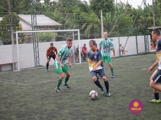 
<a style='margin-left: 5px;' class='btn btn-xs btn-social btn-facebook' href='https://www.facebook.com/sharer/sharer.php?u=https://www.boladovale.com.br/imgs/800-800-90/conteudo/fotos/1359/img8215.jpg' rel='popup' data-width='500' data-height='400'><i class='fa fa-facebook'></i>Compartilhar <span class='hidden-xs'>no Facebook</span>
</a> 
<a class='btn btn-default btn-xs' target='_blank' href='imgs/800-800-90/conteudo/fotos/1359/img8215.jpg'>
<span class='glyphicon glyphicon-cloud-download'></span> Salvar
</a> 
<span></span>