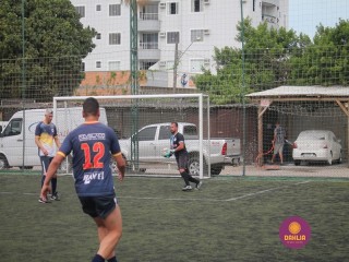 
<a style='margin-left: 5px;' class='btn btn-xs btn-social btn-facebook' href='https://www.facebook.com/sharer/sharer.php?u=https://www.boladovale.com.br/imgs/800-800-90/conteudo/fotos/1359/img8241.jpg' rel='popup' data-width='500' data-height='400'><i class='fa fa-facebook'></i>Compartilhar <span class='hidden-xs'>no Facebook</span>
</a> 
<a class='btn btn-default btn-xs' target='_blank' href='imgs/800-800-90/conteudo/fotos/1359/img8241.jpg'>
<span class='glyphicon glyphicon-cloud-download'></span> Salvar
</a> 
<span></span>