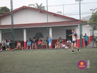 
<a style='margin-left: 5px;' class='btn btn-xs btn-social btn-facebook' href='https://www.facebook.com/sharer/sharer.php?u=https://www.boladovale.com.br/imgs/800-800-90/conteudo/fotos/1359/img8260.jpg' rel='popup' data-width='500' data-height='400'><i class='fa fa-facebook'></i>Compartilhar <span class='hidden-xs'>no Facebook</span>
</a> 
<a class='btn btn-default btn-xs' target='_blank' href='imgs/800-800-90/conteudo/fotos/1359/img8260.jpg'>
<span class='glyphicon glyphicon-cloud-download'></span> Salvar
</a> 
<span></span>
