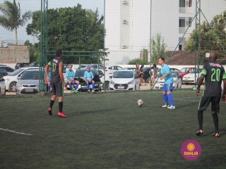 
<a style='margin-left: 5px;' class='btn btn-xs btn-social btn-facebook' href='https://www.facebook.com/sharer/sharer.php?u=https://www.boladovale.com.br/imgs/800-800-90/conteudo/fotos/1359/img8309.jpg' rel='popup' data-width='500' data-height='400'><i class='fa fa-facebook'></i>Compartilhar <span class='hidden-xs'>no Facebook</span>
</a> 
<a class='btn btn-default btn-xs' target='_blank' href='imgs/800-800-90/conteudo/fotos/1359/img8309.jpg'>
<span class='glyphicon glyphicon-cloud-download'></span> Salvar
</a> 
<span></span>
