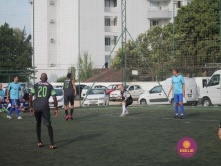 
<a style='margin-left: 5px;' class='btn btn-xs btn-social btn-facebook' href='https://www.facebook.com/sharer/sharer.php?u=https://www.boladovale.com.br/imgs/800-800-90/conteudo/fotos/1359/img8312.jpg' rel='popup' data-width='500' data-height='400'><i class='fa fa-facebook'></i>Compartilhar <span class='hidden-xs'>no Facebook</span>
</a> 
<a class='btn btn-default btn-xs' target='_blank' href='imgs/800-800-90/conteudo/fotos/1359/img8312.jpg'>
<span class='glyphicon glyphicon-cloud-download'></span> Salvar
</a> 
<span></span>