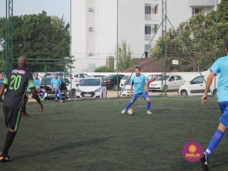 
<a style='margin-left: 5px;' class='btn btn-xs btn-social btn-facebook' href='https://www.facebook.com/sharer/sharer.php?u=https://www.boladovale.com.br/imgs/800-800-90/conteudo/fotos/1359/img8322.jpg' rel='popup' data-width='500' data-height='400'><i class='fa fa-facebook'></i>Compartilhar <span class='hidden-xs'>no Facebook</span>
</a> 
<a class='btn btn-default btn-xs' target='_blank' href='imgs/800-800-90/conteudo/fotos/1359/img8322.jpg'>
<span class='glyphicon glyphicon-cloud-download'></span> Salvar
</a> 
<span></span>