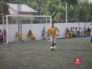 
<a style='margin-left: 5px;' class='btn btn-xs btn-social btn-facebook' href='https://www.facebook.com/sharer/sharer.php?u=https://www.boladovale.com.br/imgs/800-800-90/conteudo/fotos/1359/img8325.jpg' rel='popup' data-width='500' data-height='400'><i class='fa fa-facebook'></i>Compartilhar <span class='hidden-xs'>no Facebook</span>
</a> 
<a class='btn btn-default btn-xs' target='_blank' href='imgs/800-800-90/conteudo/fotos/1359/img8325.jpg'>
<span class='glyphicon glyphicon-cloud-download'></span> Salvar
</a> 
<span></span>