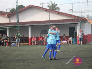 
<a style='margin-left: 5px;' class='btn btn-xs btn-social btn-facebook' href='https://www.facebook.com/sharer/sharer.php?u=https://www.boladovale.com.br/imgs/800-800-90/conteudo/fotos/1359/img8337.jpg' rel='popup' data-width='500' data-height='400'><i class='fa fa-facebook'></i>Compartilhar <span class='hidden-xs'>no Facebook</span>
</a> 
<a class='btn btn-default btn-xs' target='_blank' href='imgs/800-800-90/conteudo/fotos/1359/img8337.jpg'>
<span class='glyphicon glyphicon-cloud-download'></span> Salvar
</a> 
<span></span>