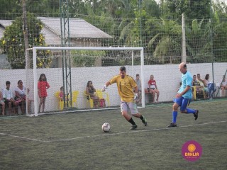 
<a style='margin-left: 5px;' class='btn btn-xs btn-social btn-facebook' href='https://www.facebook.com/sharer/sharer.php?u=https://www.boladovale.com.br/imgs/800-800-90/conteudo/fotos/1359/img8345.jpg' rel='popup' data-width='500' data-height='400'><i class='fa fa-facebook'></i>Compartilhar <span class='hidden-xs'>no Facebook</span>
</a> 
<a class='btn btn-default btn-xs' target='_blank' href='imgs/800-800-90/conteudo/fotos/1359/img8345.jpg'>
<span class='glyphicon glyphicon-cloud-download'></span> Salvar
</a> 
<span></span>