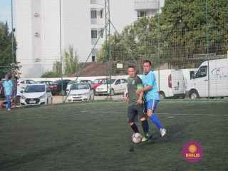 
<a style='margin-left: 5px;' class='btn btn-xs btn-social btn-facebook' href='https://www.facebook.com/sharer/sharer.php?u=https://www.boladovale.com.br/imgs/800-800-90/conteudo/fotos/1359/img8380.jpg' rel='popup' data-width='500' data-height='400'><i class='fa fa-facebook'></i>Compartilhar <span class='hidden-xs'>no Facebook</span>
</a> 
<a class='btn btn-default btn-xs' target='_blank' href='imgs/800-800-90/conteudo/fotos/1359/img8380.jpg'>
<span class='glyphicon glyphicon-cloud-download'></span> Salvar
</a> 
<span></span>