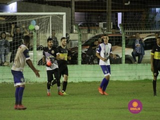 
<a style='margin-left: 5px;' class='btn btn-xs btn-social btn-facebook' href='https://www.facebook.com/sharer/sharer.php?u=https://www.boladovale.com.br/imgs/800-800-90/conteudo/fotos/1360/img9444.jpg' rel='popup' data-width='500' data-height='400'><i class='fa fa-facebook'></i>Compartilhar <span class='hidden-xs'>no Facebook</span>
</a> 
<a class='btn btn-default btn-xs' target='_blank' href='imgs/800-800-90/conteudo/fotos/1360/img9444.jpg'>
<span class='glyphicon glyphicon-cloud-download'></span> Salvar
</a> 
<span></span>