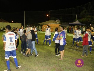 
<a style='margin-left: 5px;' class='btn btn-xs btn-social btn-facebook' href='https://www.facebook.com/sharer/sharer.php?u=https://www.boladovale.com.br/imgs/800-800-90/conteudo/fotos/1360/img9469.jpg' rel='popup' data-width='500' data-height='400'><i class='fa fa-facebook'></i>Compartilhar <span class='hidden-xs'>no Facebook</span>
</a> 
<a class='btn btn-default btn-xs' target='_blank' href='imgs/800-800-90/conteudo/fotos/1360/img9469.jpg'>
<span class='glyphicon glyphicon-cloud-download'></span> Salvar
</a> 
<span></span>