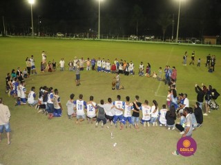 
<a style='margin-left: 5px;' class='btn btn-xs btn-social btn-facebook' href='https://www.facebook.com/sharer/sharer.php?u=https://www.boladovale.com.br/imgs/800-800-90/conteudo/fotos/1360/img9519.jpg' rel='popup' data-width='500' data-height='400'><i class='fa fa-facebook'></i>Compartilhar <span class='hidden-xs'>no Facebook</span>
</a> 
<a class='btn btn-default btn-xs' target='_blank' href='imgs/800-800-90/conteudo/fotos/1360/img9519.jpg'>
<span class='glyphicon glyphicon-cloud-download'></span> Salvar
</a> 
<span></span>