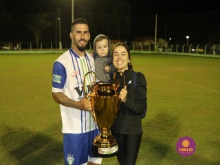 
<a style='margin-left: 5px;' class='btn btn-xs btn-social btn-facebook' href='https://www.facebook.com/sharer/sharer.php?u=https://www.boladovale.com.br/imgs/800-800-90/conteudo/fotos/1360/img9537.jpg' rel='popup' data-width='500' data-height='400'><i class='fa fa-facebook'></i>Compartilhar <span class='hidden-xs'>no Facebook</span>
</a> 
<a class='btn btn-default btn-xs' target='_blank' href='imgs/800-800-90/conteudo/fotos/1360/img9537.jpg'>
<span class='glyphicon glyphicon-cloud-download'></span> Salvar
</a> 
<span></span>