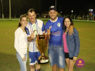 
<a style='margin-left: 5px;' class='btn btn-xs btn-social btn-facebook' href='https://www.facebook.com/sharer/sharer.php?u=https://www.boladovale.com.br/imgs/800-800-90/conteudo/fotos/1360/img9551.jpg' rel='popup' data-width='500' data-height='400'><i class='fa fa-facebook'></i>Compartilhar <span class='hidden-xs'>no Facebook</span>
</a> 
<a class='btn btn-default btn-xs' target='_blank' href='imgs/800-800-90/conteudo/fotos/1360/img9551.jpg'>
<span class='glyphicon glyphicon-cloud-download'></span> Salvar
</a> 
<span></span>