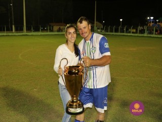 
<a style='margin-left: 5px;' class='btn btn-xs btn-social btn-facebook' href='https://www.facebook.com/sharer/sharer.php?u=https://www.boladovale.com.br/imgs/800-800-90/conteudo/fotos/1360/img9553.jpg' rel='popup' data-width='500' data-height='400'><i class='fa fa-facebook'></i>Compartilhar <span class='hidden-xs'>no Facebook</span>
</a> 
<a class='btn btn-default btn-xs' target='_blank' href='imgs/800-800-90/conteudo/fotos/1360/img9553.jpg'>
<span class='glyphicon glyphicon-cloud-download'></span> Salvar
</a> 
<span></span>