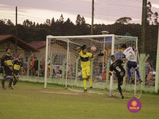 
<a style='margin-left: 5px;' class='btn btn-xs btn-social btn-facebook' href='https://www.facebook.com/sharer/sharer.php?u=https://www.boladovale.com.br/imgs/800-800-90/conteudo/fotos/1360/mg9348.jpg' rel='popup' data-width='500' data-height='400'><i class='fa fa-facebook'></i>Compartilhar <span class='hidden-xs'>no Facebook</span>
</a> 
<a class='btn btn-default btn-xs' target='_blank' href='imgs/800-800-90/conteudo/fotos/1360/mg9348.jpg'>
<span class='glyphicon glyphicon-cloud-download'></span> Salvar
</a> 
<span></span>