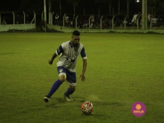 
<a style='margin-left: 5px;' class='btn btn-xs btn-social btn-facebook' href='https://www.facebook.com/sharer/sharer.php?u=https://www.boladovale.com.br/imgs/800-800-90/conteudo/fotos/1360/mg9404.jpg' rel='popup' data-width='500' data-height='400'><i class='fa fa-facebook'></i>Compartilhar <span class='hidden-xs'>no Facebook</span>
</a> 
<a class='btn btn-default btn-xs' target='_blank' href='imgs/800-800-90/conteudo/fotos/1360/mg9404.jpg'>
<span class='glyphicon glyphicon-cloud-download'></span> Salvar
</a> 
<span></span>