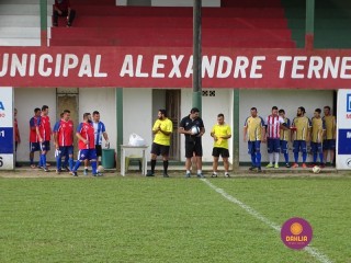
<a style='margin-left: 5px;' class='btn btn-xs btn-social btn-facebook' href='https://www.facebook.com/sharer/sharer.php?u=https://www.boladovale.com.br/imgs/800-800-90/conteudo/fotos/1361/dsc01415.jpg' rel='popup' data-width='500' data-height='400'><i class='fa fa-facebook'></i>Compartilhar <span class='hidden-xs'>no Facebook</span>
</a> 
<a class='btn btn-default btn-xs' target='_blank' href='imgs/800-800-90/conteudo/fotos/1361/dsc01415.jpg'>
<span class='glyphicon glyphicon-cloud-download'></span> Salvar
</a> 
<span></span>