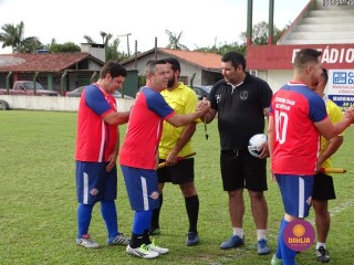 
<a style='margin-left: 5px;' class='btn btn-xs btn-social btn-facebook' href='https://www.facebook.com/sharer/sharer.php?u=https://www.boladovale.com.br/imgs/800-800-90/conteudo/fotos/1361/dsc01439.jpg' rel='popup' data-width='500' data-height='400'><i class='fa fa-facebook'></i>Compartilhar <span class='hidden-xs'>no Facebook</span>
</a> 
<a class='btn btn-default btn-xs' target='_blank' href='imgs/800-800-90/conteudo/fotos/1361/dsc01439.jpg'>
<span class='glyphicon glyphicon-cloud-download'></span> Salvar
</a> 
<span></span>