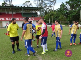 
<a style='margin-left: 5px;' class='btn btn-xs btn-social btn-facebook' href='https://www.facebook.com/sharer/sharer.php?u=https://www.boladovale.com.br/imgs/800-800-90/conteudo/fotos/1361/dsc01441.jpg' rel='popup' data-width='500' data-height='400'><i class='fa fa-facebook'></i>Compartilhar <span class='hidden-xs'>no Facebook</span>
</a> 
<a class='btn btn-default btn-xs' target='_blank' href='imgs/800-800-90/conteudo/fotos/1361/dsc01441.jpg'>
<span class='glyphicon glyphicon-cloud-download'></span> Salvar
</a> 
<span></span>