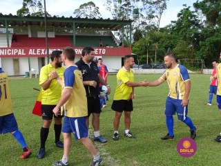 
<a style='margin-left: 5px;' class='btn btn-xs btn-social btn-facebook' href='https://www.facebook.com/sharer/sharer.php?u=https://www.boladovale.com.br/imgs/800-800-90/conteudo/fotos/1361/dsc01445.jpg' rel='popup' data-width='500' data-height='400'><i class='fa fa-facebook'></i>Compartilhar <span class='hidden-xs'>no Facebook</span>
</a> 
<a class='btn btn-default btn-xs' target='_blank' href='imgs/800-800-90/conteudo/fotos/1361/dsc01445.jpg'>
<span class='glyphicon glyphicon-cloud-download'></span> Salvar
</a> 
<span></span>