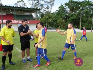 
<a style='margin-left: 5px;' class='btn btn-xs btn-social btn-facebook' href='https://www.facebook.com/sharer/sharer.php?u=https://www.boladovale.com.br/imgs/800-800-90/conteudo/fotos/1361/dsc01450.jpg' rel='popup' data-width='500' data-height='400'><i class='fa fa-facebook'></i>Compartilhar <span class='hidden-xs'>no Facebook</span>
</a> 
<a class='btn btn-default btn-xs' target='_blank' href='imgs/800-800-90/conteudo/fotos/1361/dsc01450.jpg'>
<span class='glyphicon glyphicon-cloud-download'></span> Salvar
</a> 
<span></span>