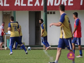 
<a style='margin-left: 5px;' class='btn btn-xs btn-social btn-facebook' href='https://www.facebook.com/sharer/sharer.php?u=https://www.boladovale.com.br/imgs/800-800-90/conteudo/fotos/1361/img8032.jpg' rel='popup' data-width='500' data-height='400'><i class='fa fa-facebook'></i>Compartilhar <span class='hidden-xs'>no Facebook</span>
</a> 
<a class='btn btn-default btn-xs' target='_blank' href='imgs/800-800-90/conteudo/fotos/1361/img8032.jpg'>
<span class='glyphicon glyphicon-cloud-download'></span> Salvar
</a> 
<span></span>