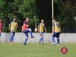 
<a style='margin-left: 5px;' class='btn btn-xs btn-social btn-facebook' href='https://www.facebook.com/sharer/sharer.php?u=https://www.boladovale.com.br/imgs/800-800-90/conteudo/fotos/1361/img8155.jpg' rel='popup' data-width='500' data-height='400'><i class='fa fa-facebook'></i>Compartilhar <span class='hidden-xs'>no Facebook</span>
</a> 
<a class='btn btn-default btn-xs' target='_blank' href='imgs/800-800-90/conteudo/fotos/1361/img8155.jpg'>
<span class='glyphicon glyphicon-cloud-download'></span> Salvar
</a> 
<span></span>