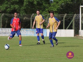 
<a style='margin-left: 5px;' class='btn btn-xs btn-social btn-facebook' href='https://www.facebook.com/sharer/sharer.php?u=https://www.boladovale.com.br/imgs/800-800-90/conteudo/fotos/1361/img8171.jpg' rel='popup' data-width='500' data-height='400'><i class='fa fa-facebook'></i>Compartilhar <span class='hidden-xs'>no Facebook</span>
</a> 
<a class='btn btn-default btn-xs' target='_blank' href='imgs/800-800-90/conteudo/fotos/1361/img8171.jpg'>
<span class='glyphicon glyphicon-cloud-download'></span> Salvar
</a> 
<span></span>