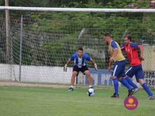 
<a style='margin-left: 5px;' class='btn btn-xs btn-social btn-facebook' href='https://www.facebook.com/sharer/sharer.php?u=https://www.boladovale.com.br/imgs/800-800-90/conteudo/fotos/1361/img8437.jpg' rel='popup' data-width='500' data-height='400'><i class='fa fa-facebook'></i>Compartilhar <span class='hidden-xs'>no Facebook</span>
</a> 
<a class='btn btn-default btn-xs' target='_blank' href='imgs/800-800-90/conteudo/fotos/1361/img8437.jpg'>
<span class='glyphicon glyphicon-cloud-download'></span> Salvar
</a> 
<span></span>