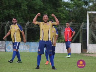 
<a style='margin-left: 5px;' class='btn btn-xs btn-social btn-facebook' href='https://www.facebook.com/sharer/sharer.php?u=https://www.boladovale.com.br/imgs/800-800-90/conteudo/fotos/1361/img8443.jpg' rel='popup' data-width='500' data-height='400'><i class='fa fa-facebook'></i>Compartilhar <span class='hidden-xs'>no Facebook</span>
</a> 
<a class='btn btn-default btn-xs' target='_blank' href='imgs/800-800-90/conteudo/fotos/1361/img8443.jpg'>
<span class='glyphicon glyphicon-cloud-download'></span> Salvar
</a> 
<span></span>