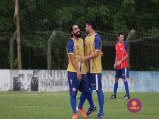 
<a style='margin-left: 5px;' class='btn btn-xs btn-social btn-facebook' href='https://www.facebook.com/sharer/sharer.php?u=https://www.boladovale.com.br/imgs/800-800-90/conteudo/fotos/1361/img8493.jpg' rel='popup' data-width='500' data-height='400'><i class='fa fa-facebook'></i>Compartilhar <span class='hidden-xs'>no Facebook</span>
</a> 
<a class='btn btn-default btn-xs' target='_blank' href='imgs/800-800-90/conteudo/fotos/1361/img8493.jpg'>
<span class='glyphicon glyphicon-cloud-download'></span> Salvar
</a> 
<span></span>