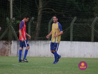 
<a style='margin-left: 5px;' class='btn btn-xs btn-social btn-facebook' href='https://www.facebook.com/sharer/sharer.php?u=https://www.boladovale.com.br/imgs/800-800-90/conteudo/fotos/1361/img8503.jpg' rel='popup' data-width='500' data-height='400'><i class='fa fa-facebook'></i>Compartilhar <span class='hidden-xs'>no Facebook</span>
</a> 
<a class='btn btn-default btn-xs' target='_blank' href='imgs/800-800-90/conteudo/fotos/1361/img8503.jpg'>
<span class='glyphicon glyphicon-cloud-download'></span> Salvar
</a> 
<span></span>