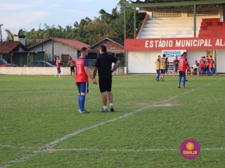 
<a style='margin-left: 5px;' class='btn btn-xs btn-social btn-facebook' href='https://www.facebook.com/sharer/sharer.php?u=https://www.boladovale.com.br/imgs/800-800-90/conteudo/fotos/1361/img8593.jpg' rel='popup' data-width='500' data-height='400'><i class='fa fa-facebook'></i>Compartilhar <span class='hidden-xs'>no Facebook</span>
</a> 
<a class='btn btn-default btn-xs' target='_blank' href='imgs/800-800-90/conteudo/fotos/1361/img8593.jpg'>
<span class='glyphicon glyphicon-cloud-download'></span> Salvar
</a> 
<span></span>