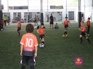 
<a style='margin-left: 5px;' class='btn btn-xs btn-social btn-facebook' href='https://www.facebook.com/sharer/sharer.php?u=https://www.boladovale.com.br/imgs/800-800-90/conteudo/fotos/1362/img8725.jpg' rel='popup' data-width='500' data-height='400'><i class='fa fa-facebook'></i>Compartilhar <span class='hidden-xs'>no Facebook</span>
</a> 
<a class='btn btn-default btn-xs' target='_blank' href='imgs/800-800-90/conteudo/fotos/1362/img8725.jpg'>
<span class='glyphicon glyphicon-cloud-download'></span> Salvar
</a> 
<span></span>