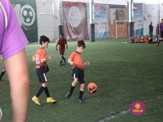 
<a style='margin-left: 5px;' class='btn btn-xs btn-social btn-facebook' href='https://www.facebook.com/sharer/sharer.php?u=https://www.boladovale.com.br/imgs/800-800-90/conteudo/fotos/1362/img8778.jpg' rel='popup' data-width='500' data-height='400'><i class='fa fa-facebook'></i>Compartilhar <span class='hidden-xs'>no Facebook</span>
</a> 
<a class='btn btn-default btn-xs' target='_blank' href='imgs/800-800-90/conteudo/fotos/1362/img8778.jpg'>
<span class='glyphicon glyphicon-cloud-download'></span> Salvar
</a> 
<span></span>